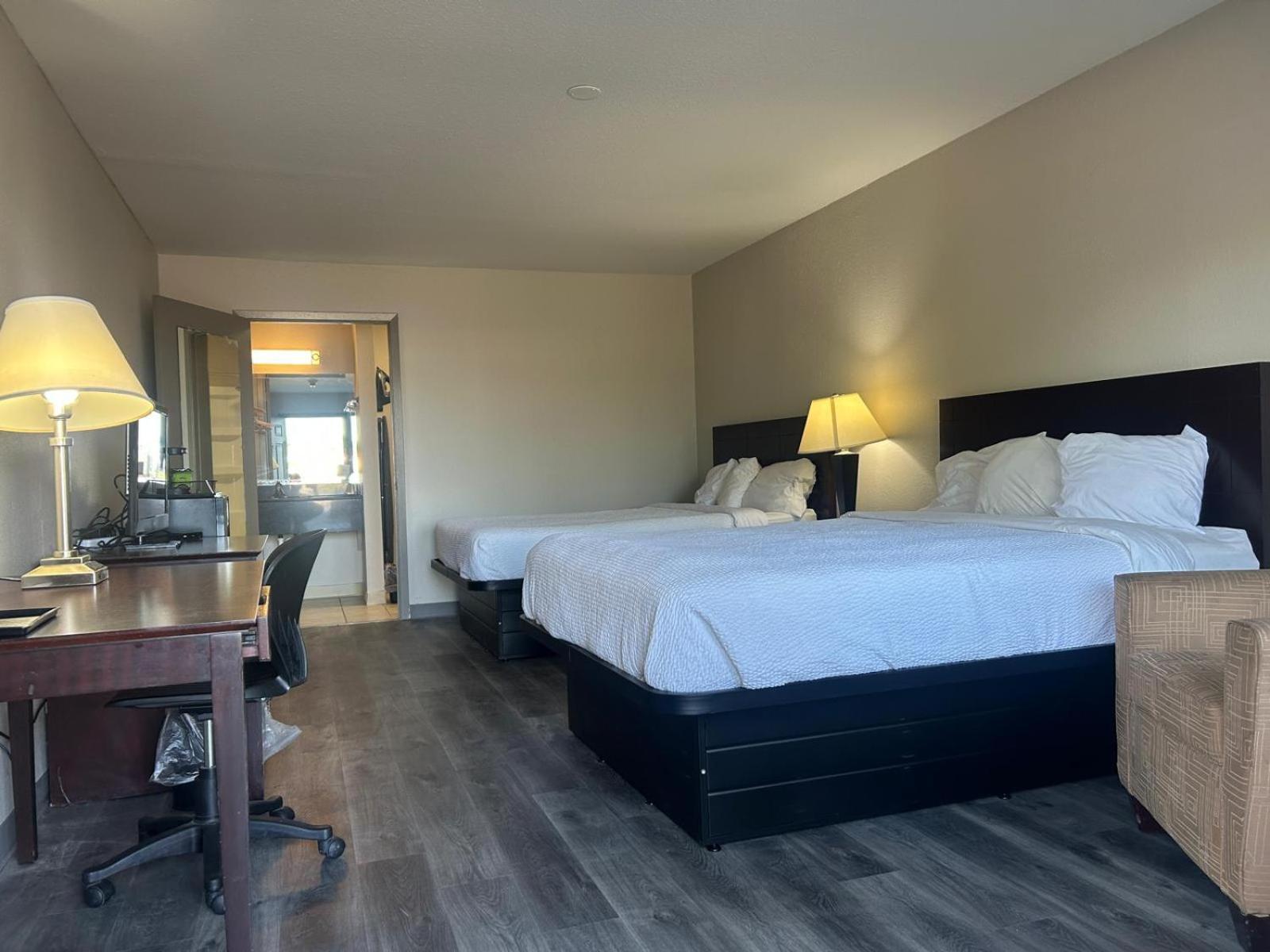 Travelodge By Wyndham Natchitoches Exterior photo